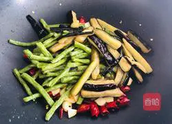 Super fried eggplant and beans, you can't miss it.Illustration 8