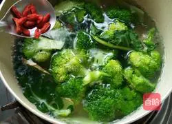 Illustration of how to cook broccoli 7