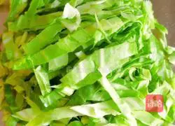  Illustration of how to make stir-fried cabbage with yam, vermicelli, carrots and cabbage 7