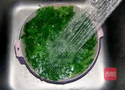 Illustration of how to cook cabbage with peanut foam 3