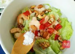 Illustration of how to make vegetable salad to reduce fat and slim down 12