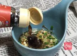 Illustration of how to meet lotus roots and ears 5