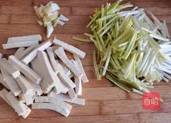 Illustration of how to make stir-fried tofu with garlic 1