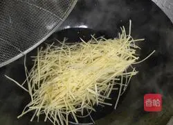 Spicy and sour shredded potatoes Illustration of how to do it 9
