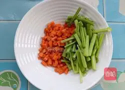 Illustration of how to stir-fry peanuts 4