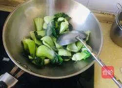 Illustration of how to make stir-fried rapeseed 2