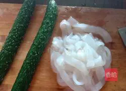 Cucumbers mixed Illustration of facelift practices 1