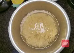 Illustration of homemade fried potato shreds 7