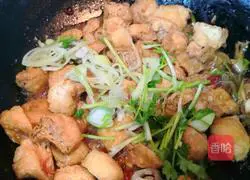 Illustration of braised oil tofu recipe 6