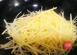 Illustration of home-style potato shreds 6