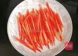 How to make hot and sour potato shreds bento Illustration 2