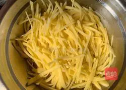 Cold Spicy Potato Shreds Recipe Illustration 3