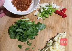 Cold mix Illustration of how to make pork skin jelly 2