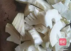  Illustration of how to cook pickled vegetables and roasted bamboo shoots 1