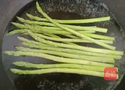 Garlic Asparagus Recipe Illustration 2