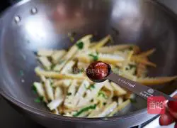 Illustration of how to make spring bamboo shoots in sauce 10