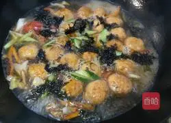 Illustration of how to make vegetarian meatballs 10