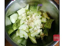 Illustration of how to shoot cucumbers 4