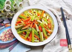 Illustration of how to stir-fry king oyster mushrooms, carrots and celery 12