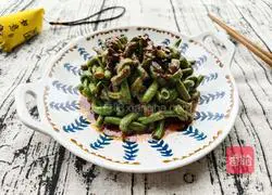 Illustration of making sauced cowpeas 14