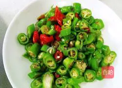 Stir-fry for long periods of time Illustration of how to make green beans 3