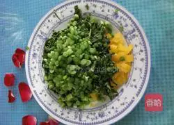 Illustration of how to make cold toon sprouts 11