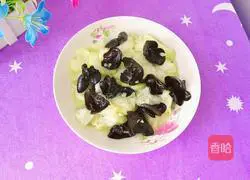 Illustration of how to stir-fry pu melon and fungus 12