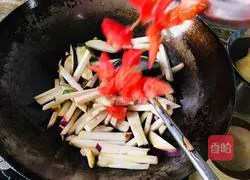 Illustration of how to stir-fry tomatoes and eggplants 4