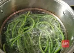 Illustration of how to make cold cowpeas 20