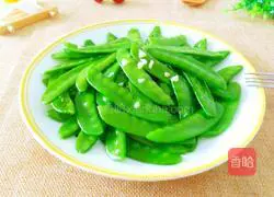 Illustration of how to make garlic snow peas 8
