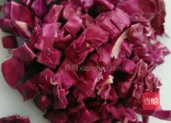 Illustration of how to make rouge lotus root 2