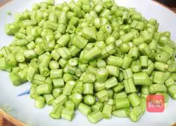 Illustration of how to make fried beans 3