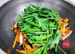 Illustration of how to make stir-fried dried leeks 7