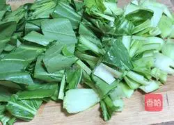 Illustration of how to make fried cabbage with fungus 1