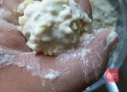 Noodles Illustrations of making circles 10