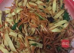 Illustration of how to stir-fry dry silk 18