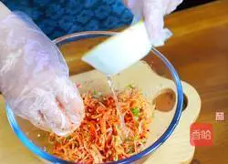 Hot summer, irresistible refreshment - Korean spicy mixed radish shredded illustration 13