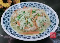 Illustration of how to make shredded onions and radish 10