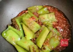 Illustration of how to make garlic tiger pepper 7