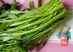 Illustration of how to cook water spinach 1