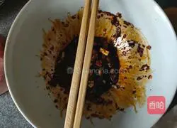 Illustration of how to make cold coriander 2