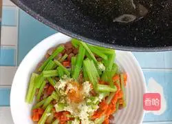 Illustration of how to stir-fry peanuts 20