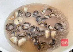 Illustration of how to make delicious mushroom soup 5