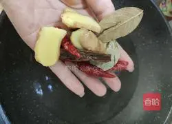 Illustration of how to make salted edamame 7