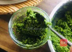 Illustration of how to make pickled chive flowers 6