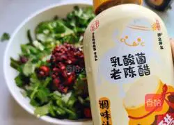 Illustration of how to make cold kelp shreds 15