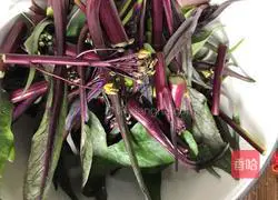 How to stir-fry red cabbage and moss Illustration 1
