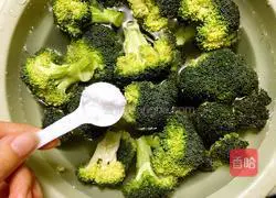 Illustration of how to make a Christmas tree 3