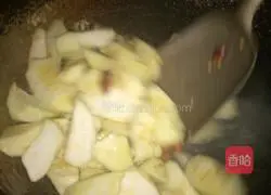 Illustration of how to make stir-fried loofah 8