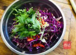 Illustration of how to make cold purple cabbage 5